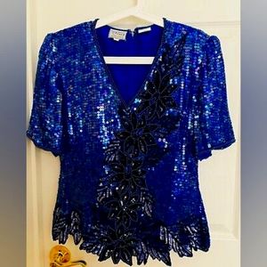 BEAUTIFUL STENAY PETITE SMALL BLUE BLACK SILK SEQUIN TOP VINTAGE CHIC❣️